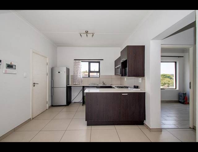 2 BEDROOM APARTMENT FOR SALE IN FOURWAYS